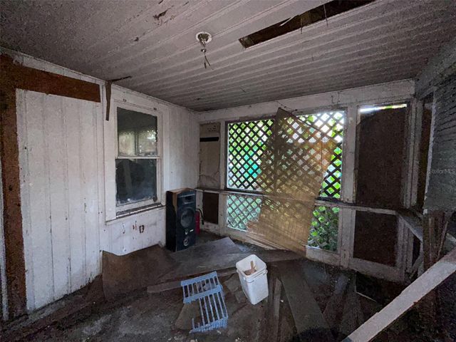 877 22ND AVENUE S, St Petersburg, FL 33705