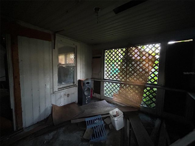 877 22ND AVENUE S, St Petersburg, FL 33705