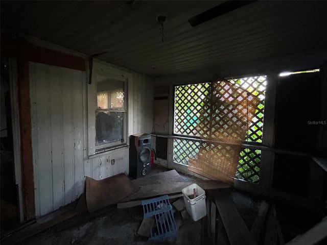 877 22ND AVENUE S, St Petersburg, FL 33705