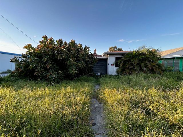 877 22ND AVENUE S, St Petersburg, FL 33705