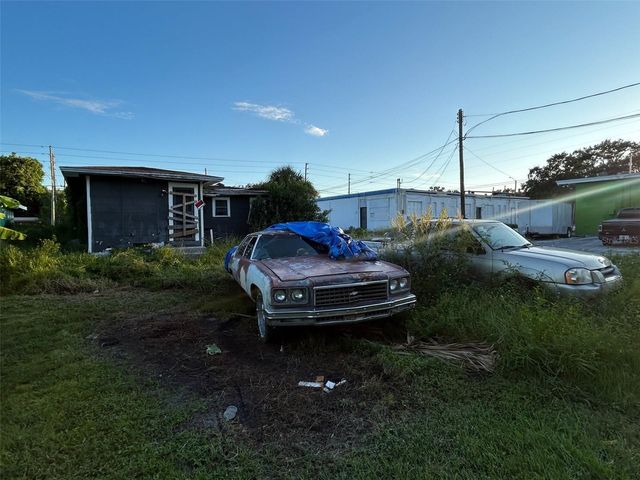 877 22ND AVENUE S, St Petersburg, FL 33705