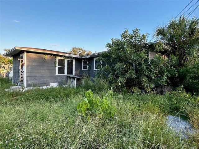 877 22ND AVENUE S, St Petersburg, FL 33705