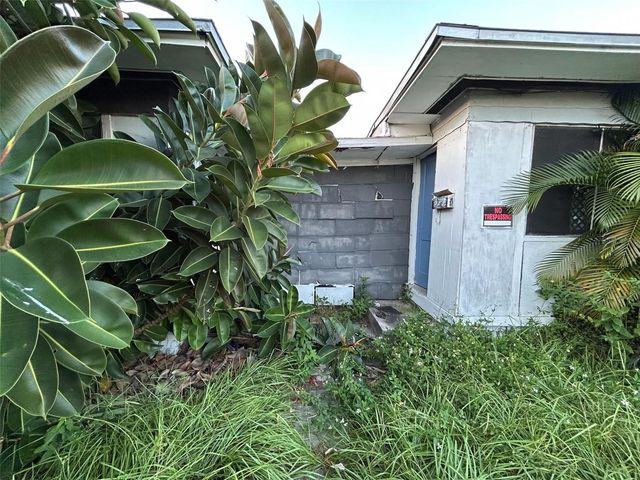 877 22ND AVENUE S, St Petersburg, FL 33705