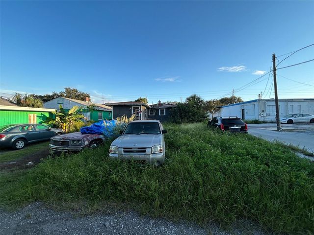 877 22ND AVENUE S, St Petersburg, FL 33705