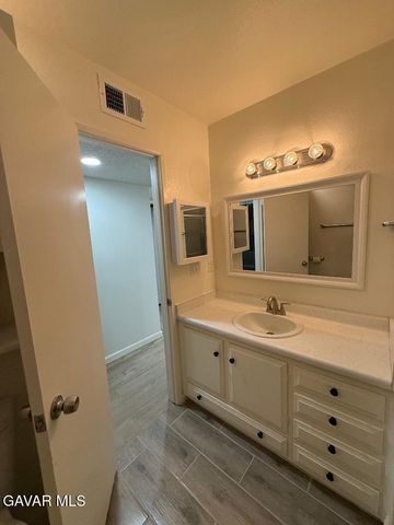 45303 Lorimer Avenue, Lancaster, CA 93534