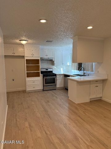 45303 Lorimer Avenue, Lancaster, CA 93534