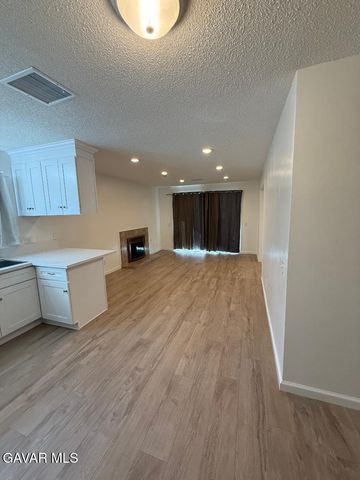 45303 Lorimer Avenue, Lancaster, CA 93534