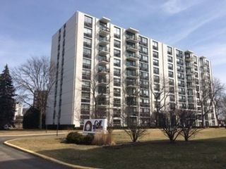 9001 W Golf Road 10D, Des Plaines, IL 60016