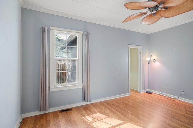 1028 E 11th Street, Medford, OR 97504