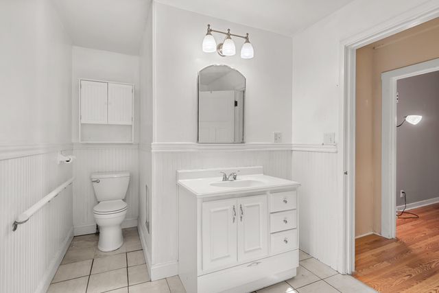 1028 E 11th Street, Medford, OR 97504