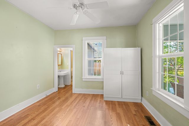 1028 E 11th Street, Medford, OR 97504