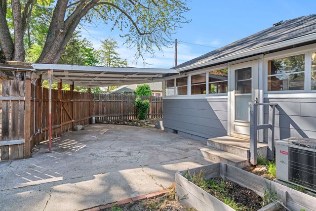 1028 E 11th Street, Medford, OR 97504