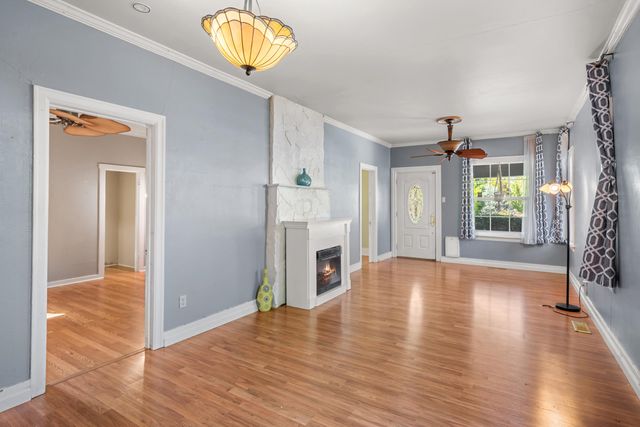 1028 E 11th Street, Medford, OR 97504