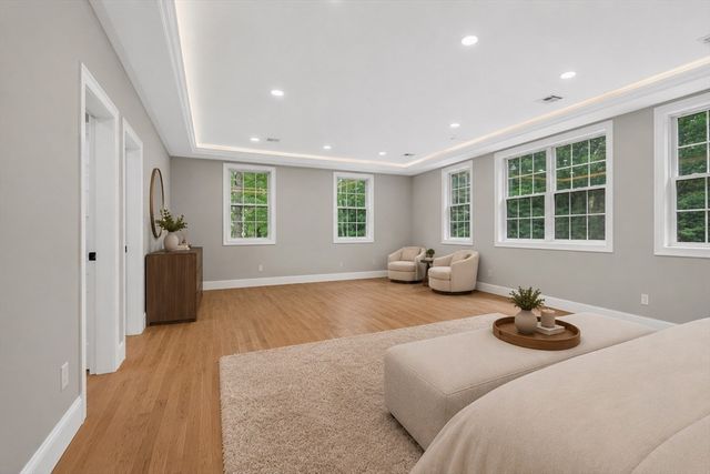 116 Lincoln Rd, Wayland, MA 01778
