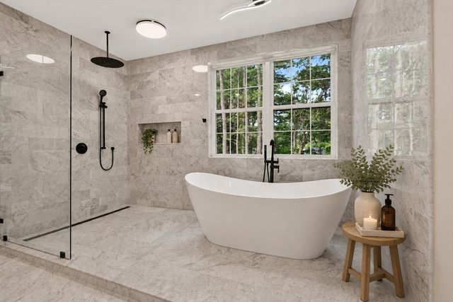 116 Lincoln Rd, Wayland, MA 01778