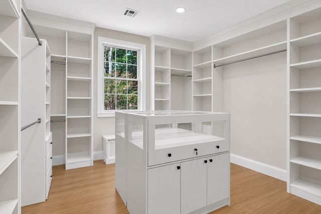 116 Lincoln Rd, Wayland, MA 01778
