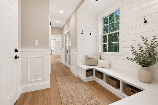 116 Lincoln Rd, Wayland, MA 01778