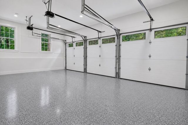 116 Lincoln Rd, Wayland, MA 01778