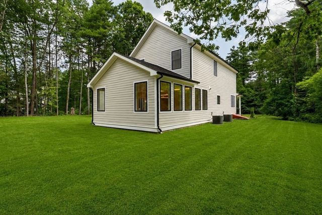 116 Lincoln Rd, Wayland, MA 01778