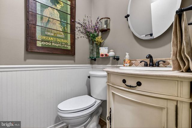122 TARA TER, Marlton, NJ 08053