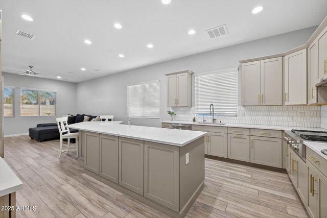 20194 E RAVEN Drive, Queen Creek, AZ 85142