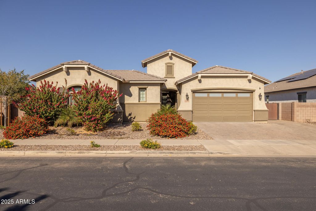 20194 E RAVEN Drive, Queen Creek, AZ 85142