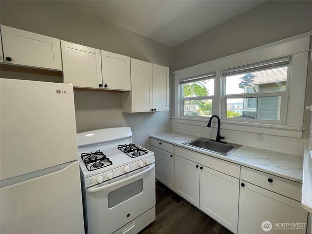 2232 Hoyt Avenue, Everett, WA 98201