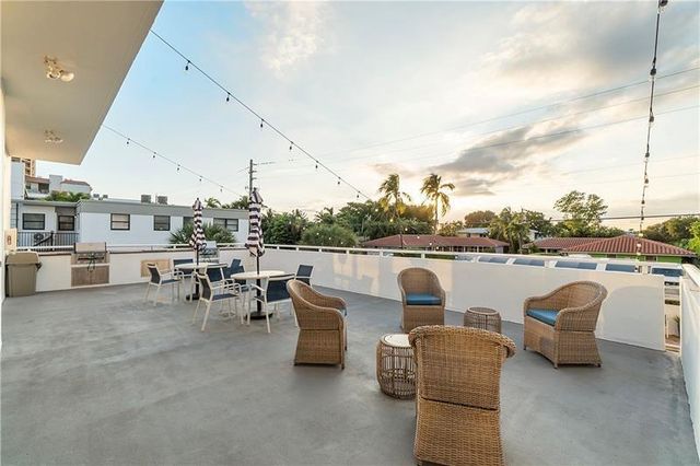 2200 NE 33rd Avenue 17C, Fort Lauderdale, FL 33305