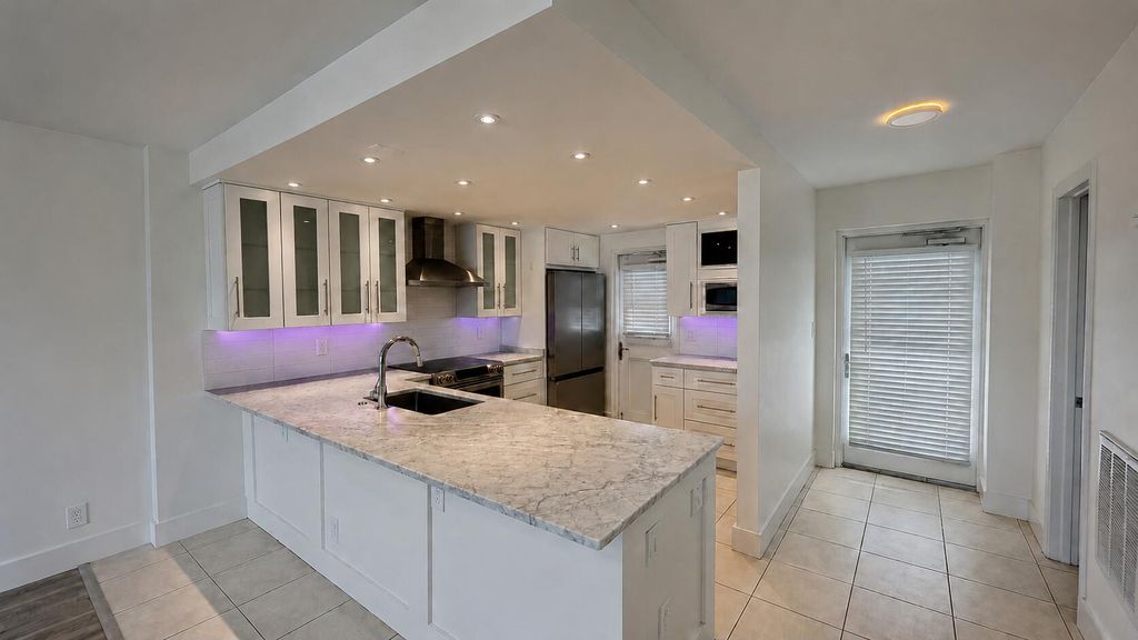 2200 NE 33rd Avenue 17C, Fort Lauderdale, FL 33305