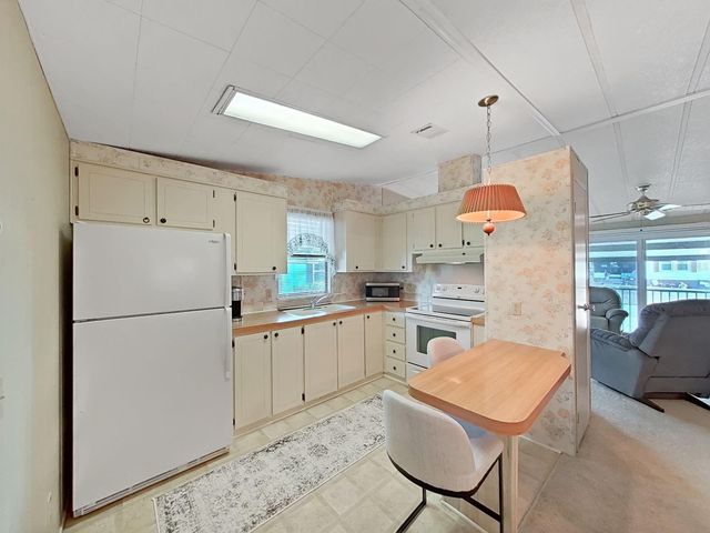 4969 DEERWOOD DR, Lakeland, FL 33810