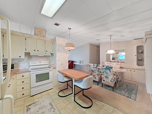 4969 DEERWOOD DR, Lakeland, FL 33810