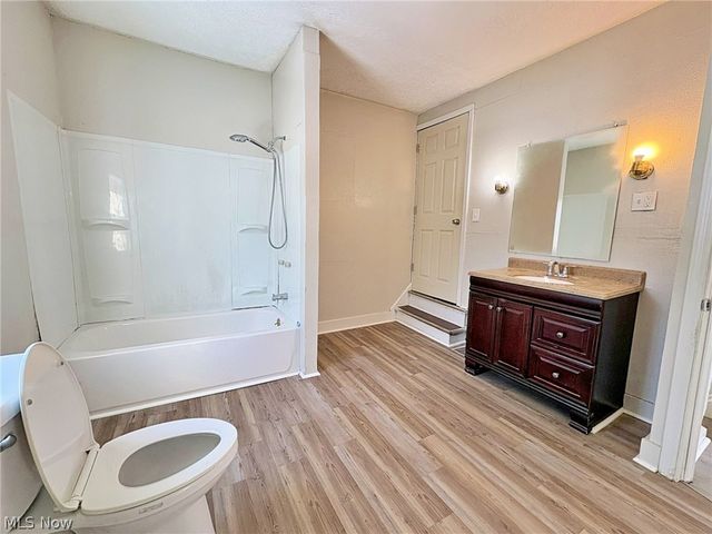 127 Cascade Street, Elyria, OH 44035