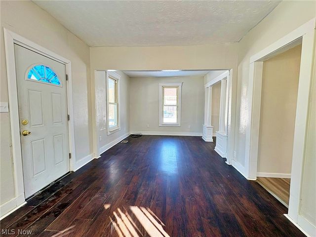 127 Cascade Street, Elyria, OH 44035