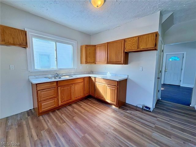 127 Cascade Street, Elyria, OH 44035