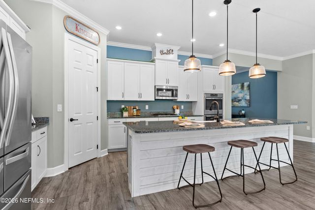 195 STONE CREEK Circle, St. Johns, FL 32259