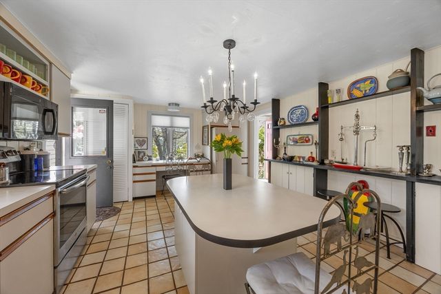 2 Brettwood Rd, Harwich, MA 02645
