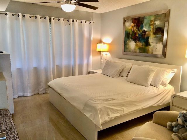 800 Cypress Grove Drive 204, Pompano Beach, FL 33069