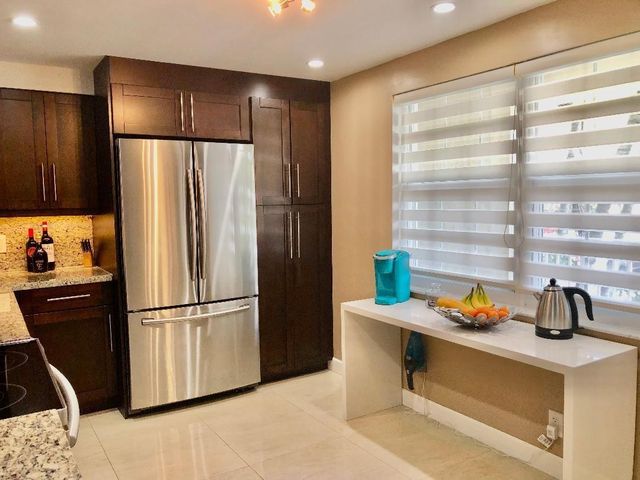 800 Cypress Grove Drive 204, Pompano Beach, FL 33069