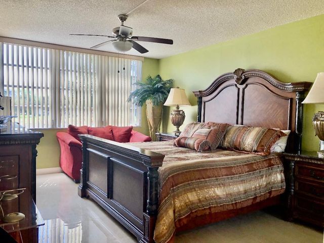 800 Cypress Grove Drive 204, Pompano Beach, FL 33069