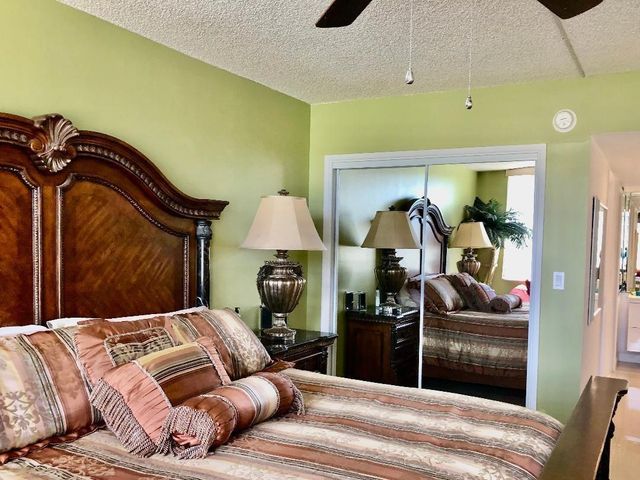 800 Cypress Grove Drive 204, Pompano Beach, FL 33069