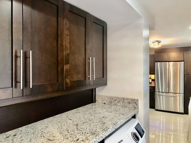 800 Cypress Grove Drive 204, Pompano Beach, FL 33069