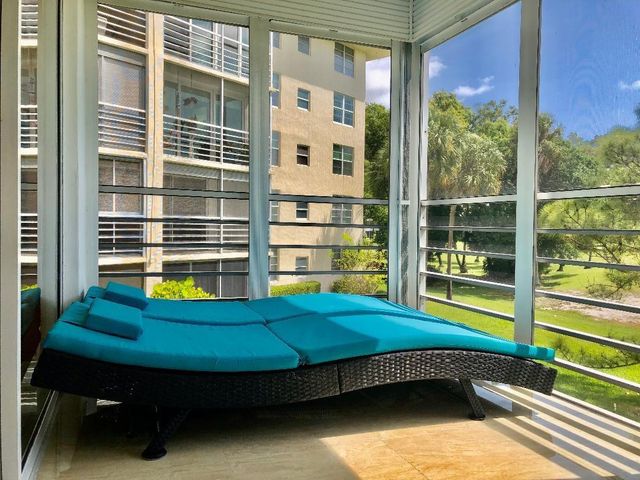 800 Cypress Grove Drive 204, Pompano Beach, FL 33069