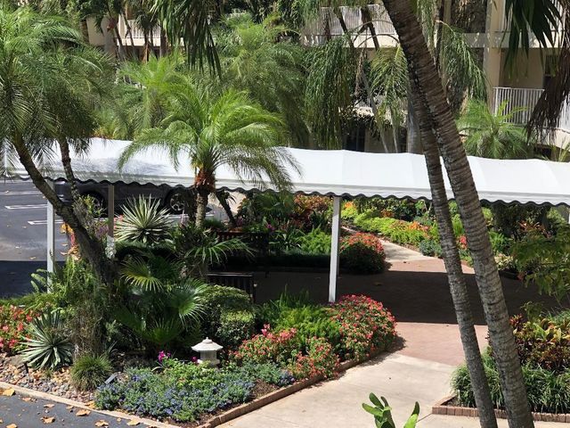 800 Cypress Grove Drive 204, Pompano Beach, FL 33069