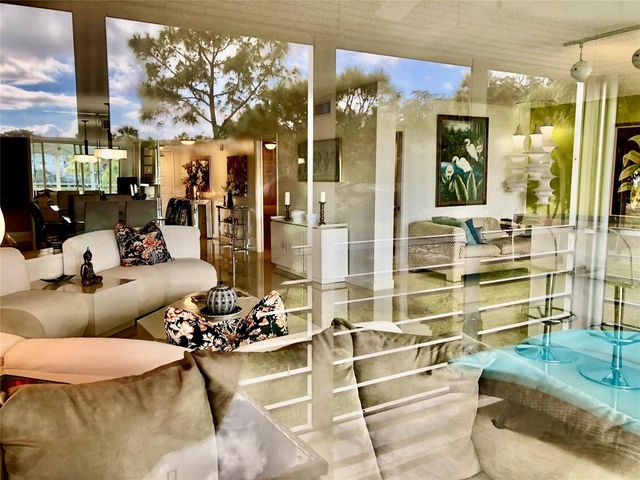 800 Cypress Grove Drive 204, Pompano Beach, FL 33069