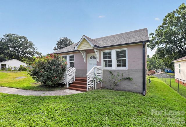 305 Lander Street, Charlotte, NC 28208
