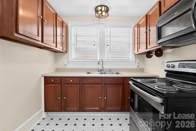 305 Lander Street, Charlotte, NC 28208