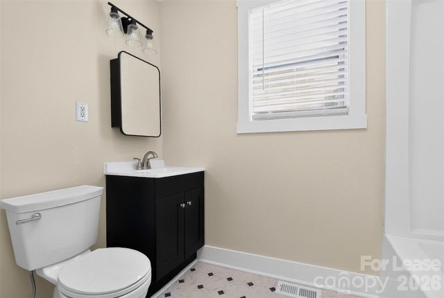 305 Lander Street, Charlotte, NC 28208