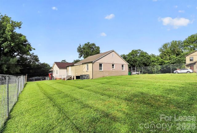 305 Lander Street, Charlotte, NC 28208