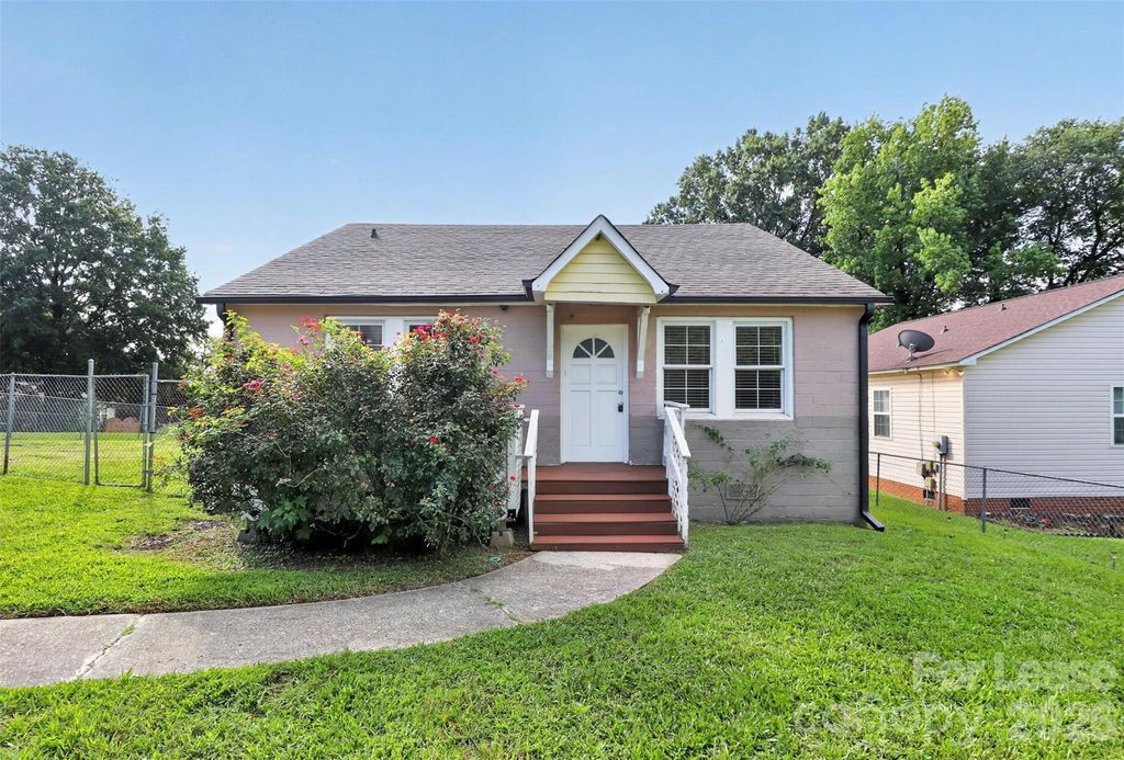 305 Lander Street, Charlotte, NC 28208