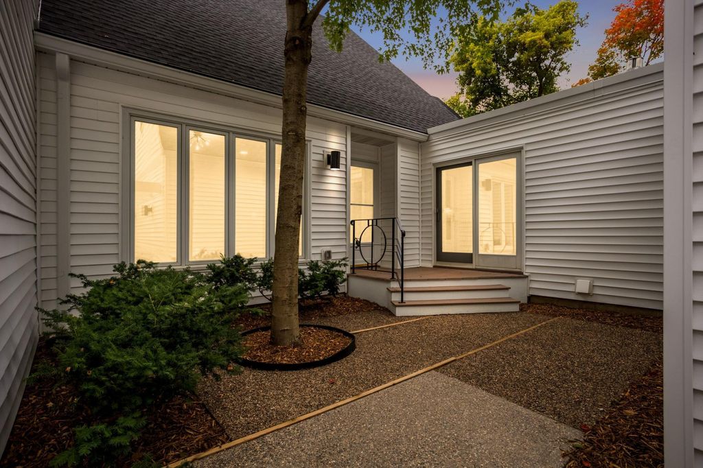 7 Wellesley Place, Edina, MN 55436 — exterior